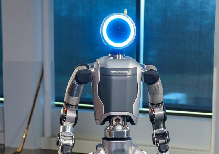 Boston Dynamics Atlas 제품화 분석: 산업용 휴머노이드가 먼저 갈 현장